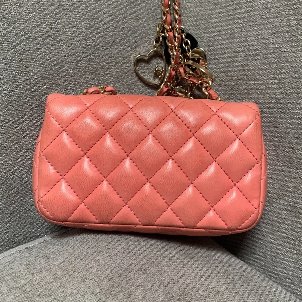 chanel mini classic charm bag gold hardware - Picture 2 of 4